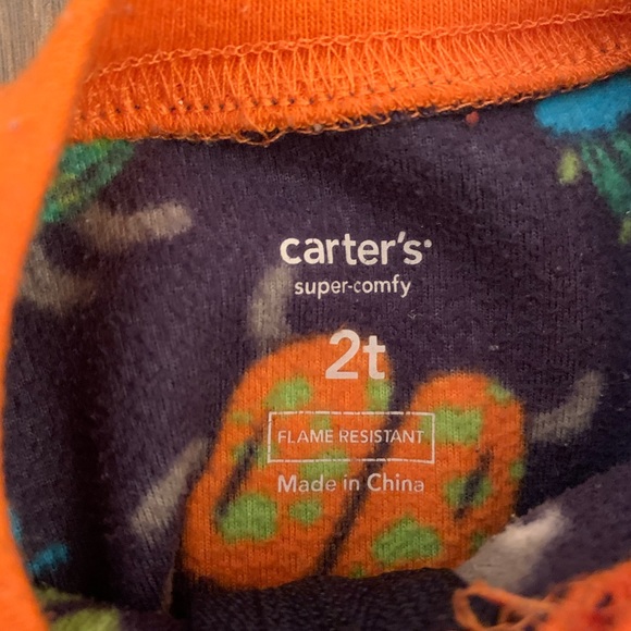 ✨2T BOYS 👦🏻 CARTERS PAJAMA BUNDLE✨ - Picture 4 of 5